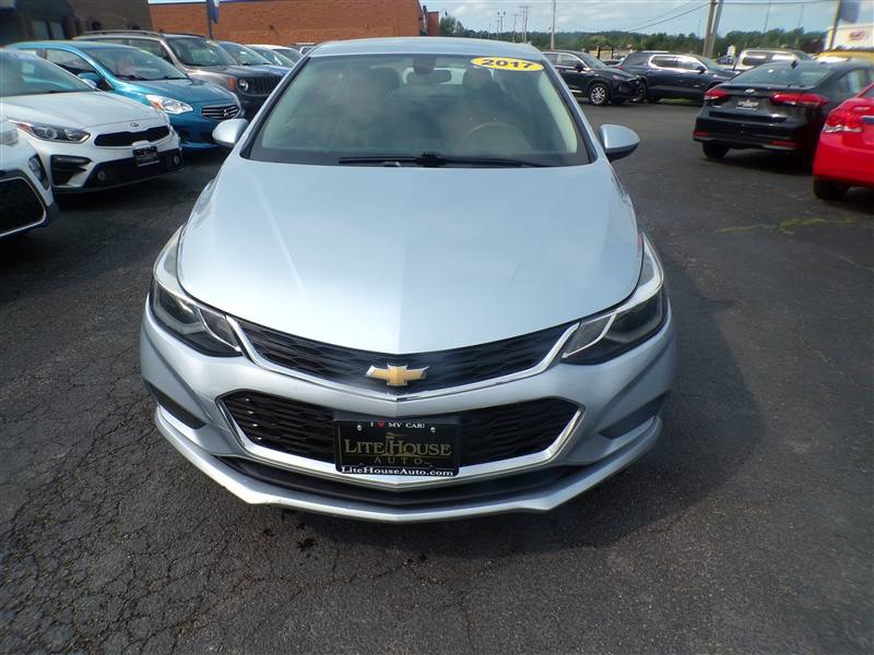 2017 Chevrolet Cruze LT - Photo 7