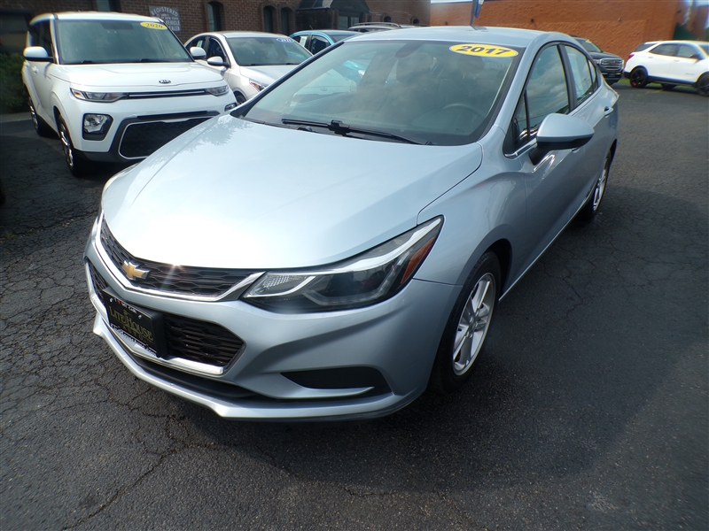 2017 Chevrolet Cruze LT - Photo 8