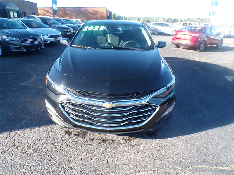 2023 Chevrolet Malibu 1LT - Photo 7