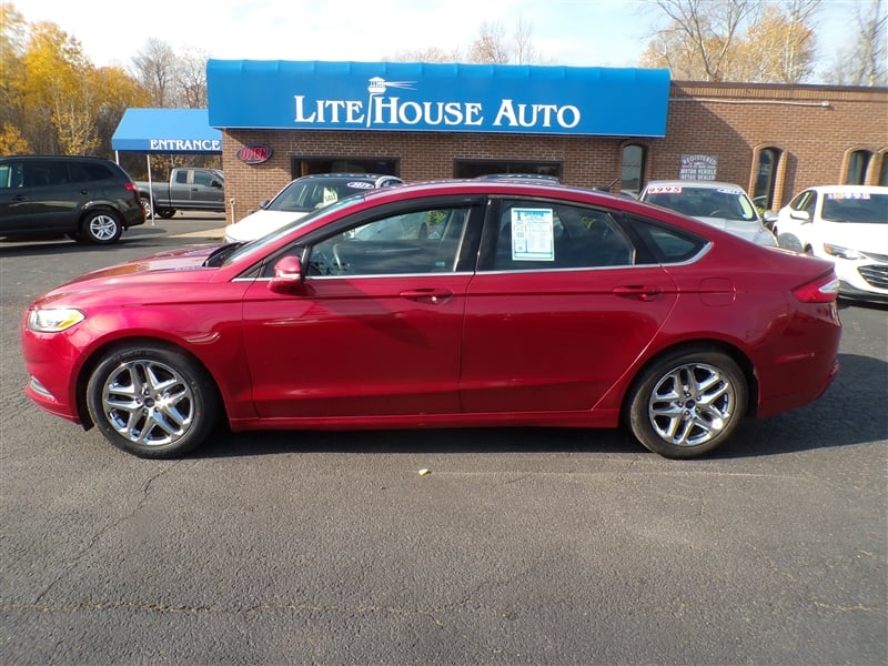 2016 Ford Fusion SE