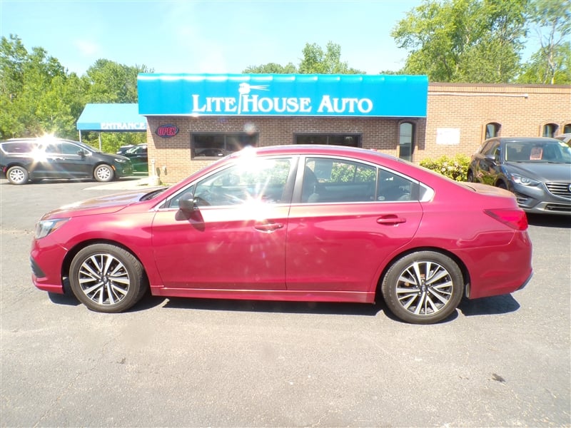 2019 Subaru Legacy 2.5i's photo