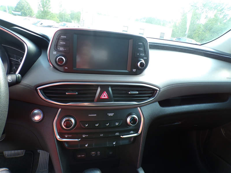2020 Hyundai Santa Fe SEL - Photo 21