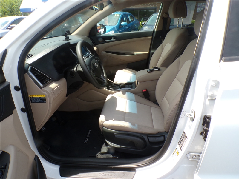 2018 Hyundai Tucson SE - Photo 10