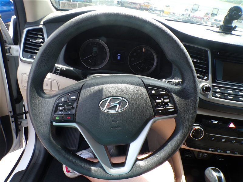 2018 Hyundai Tucson SE - Photo 17