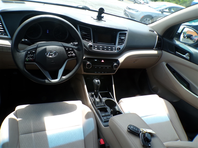 2018 Hyundai Tucson SE - Photo 24